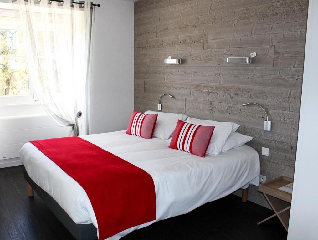 Logis Hotel "Ici M'Aime" Rouvray  Екстериор снимка