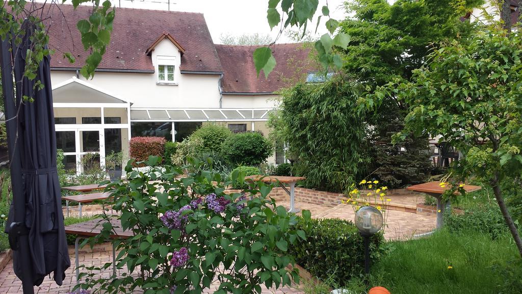 Logis Hotel "Ici M'Aime" Rouvray  Екстериор снимка