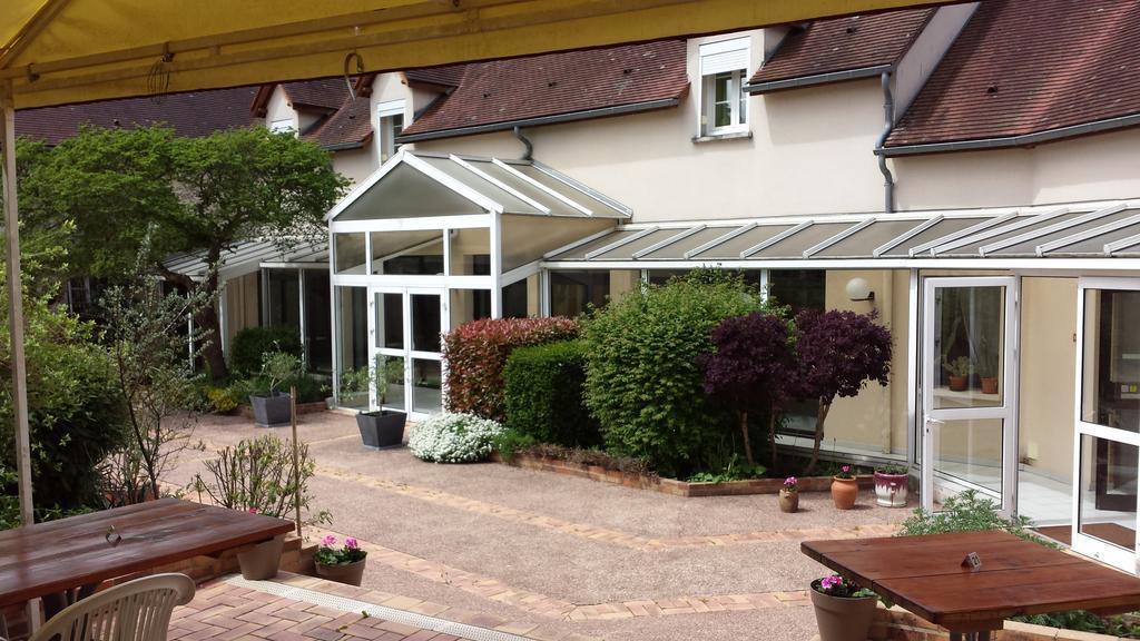 Logis Hotel "Ici M'Aime" Rouvray  Екстериор снимка