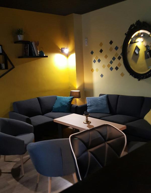 Logis Hotel "Ici M'Aime" Rouvray  Екстериор снимка