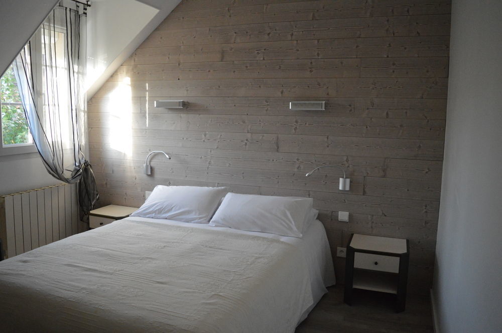 Logis Hotel "Ici M'Aime" Rouvray  Екстериор снимка